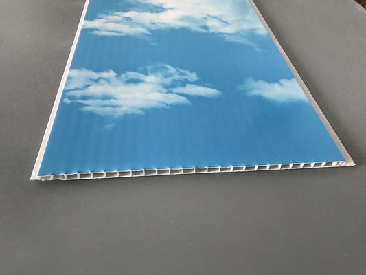 Sıcak damgalama 250 × 7mm Mavi Gökyüzü ve Beyaz Bulutlarla Çatı PVC Panelleri Popüler Tasarım PVC Çatı Panelleri