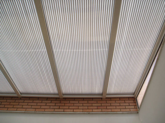 Kişiselleştirilmiş Açık Gömülü Polikarbonat Çatı Paneli Bayer / GE Malzemesi 10 yıllık garanti yarı saydam polikarbonat çatı levhası