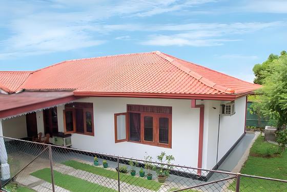 1050mm Genişliği Plastik Dalgalı Çatı ASA Pvc Çatı Kelepçeleri UV Dirençli UPVC Çatı Yaprakları